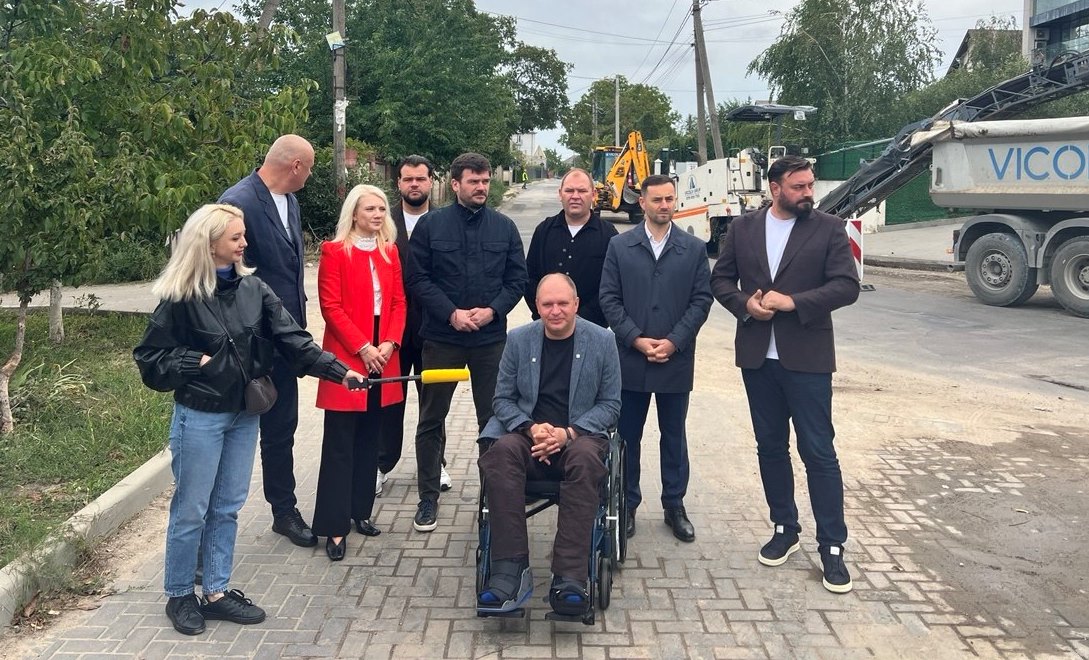 Lansarea lucrărilor de reparație a carosabilului pe strada Sihastrului, orașul Codru