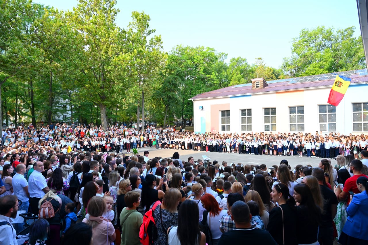 APL Chișinău dezvoltă constant rețeaua claselor cu profil, pentru toți elevii din sistemul educațional municipal