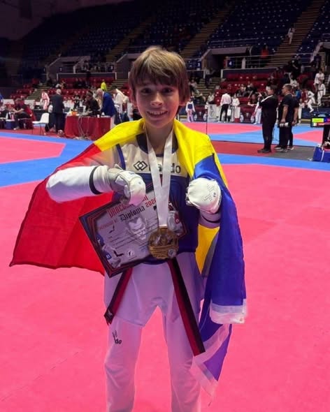 Primăria Chișinău felicită sportivii Școlii Sportive Specializate la Taekwondo WT nr.